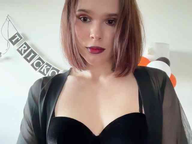 StacyLuxxe webcam