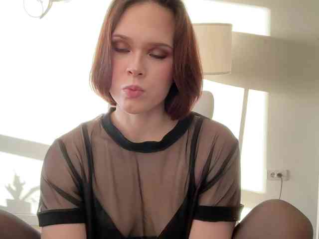 StacyLuxxe webcam