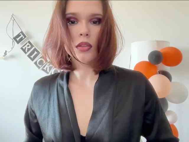 StacyLuxxe webcam