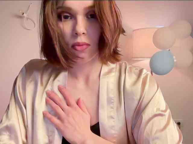 StacyLuxxe webcam