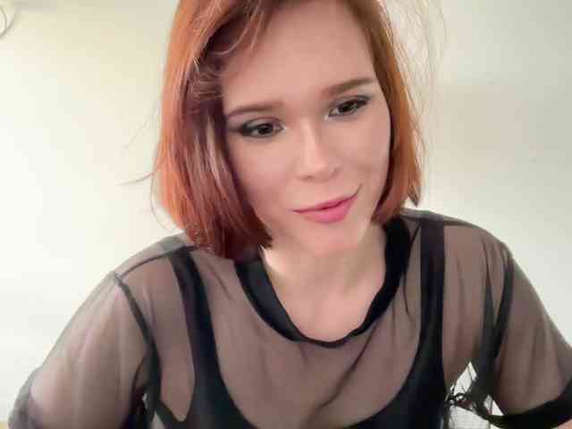 StacyLuxxe webcam