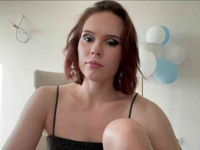 StacyLuxxe webcam