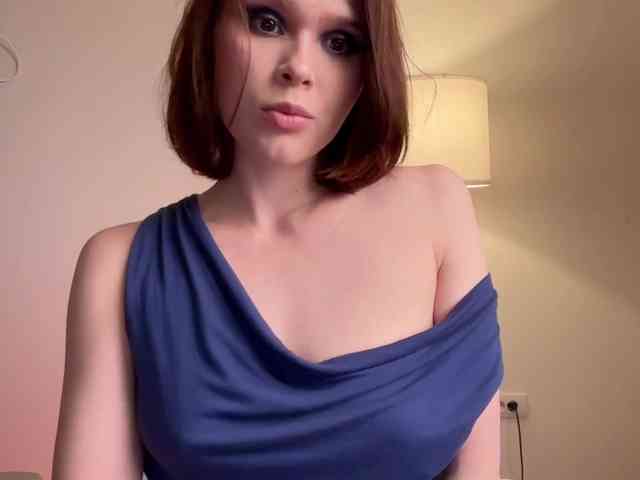 StacyLuxxe webcam
