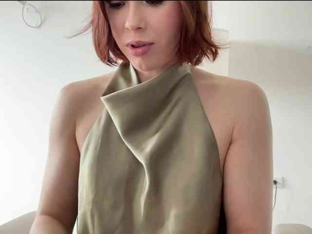 StacyLuxxe webcam