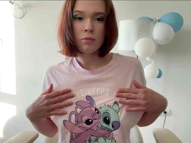 StacyLuxxe webcam