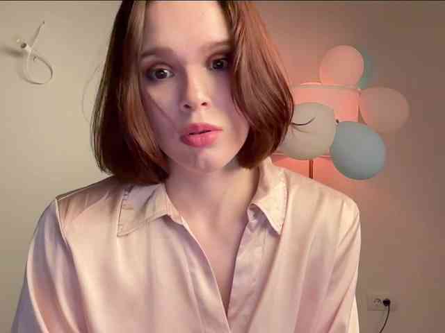StacyLuxxe webcam