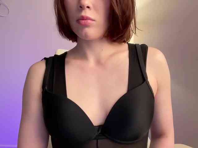 StacyLuxxe webcam