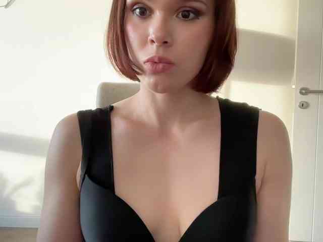 StacyLuxxe webcam