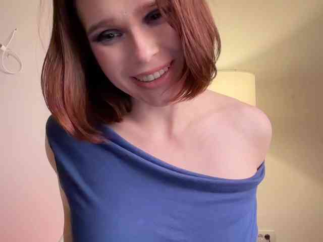 StacyLuxxe webcam