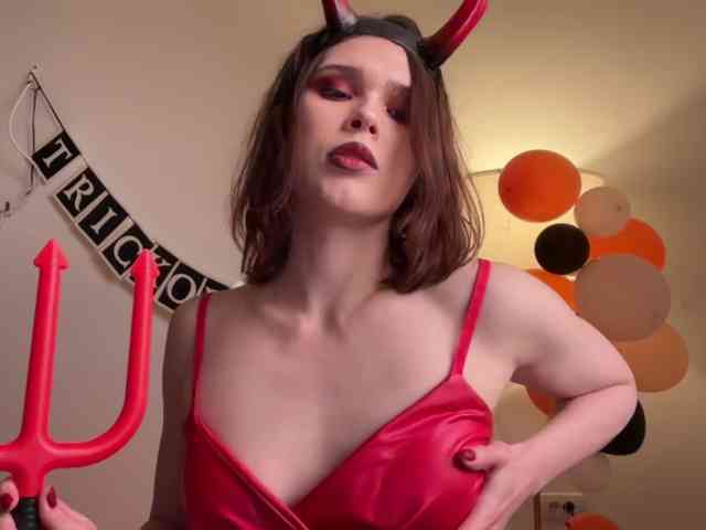 StacyLuxxe webcam