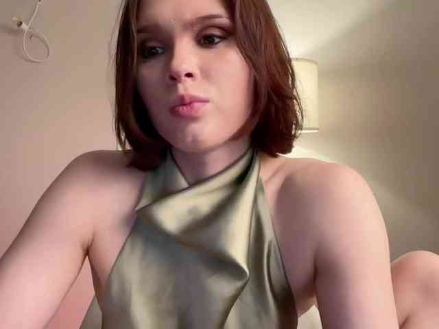 StacyLuxxe webcam