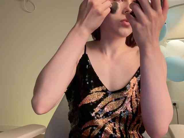 StacyLuxxe webcam