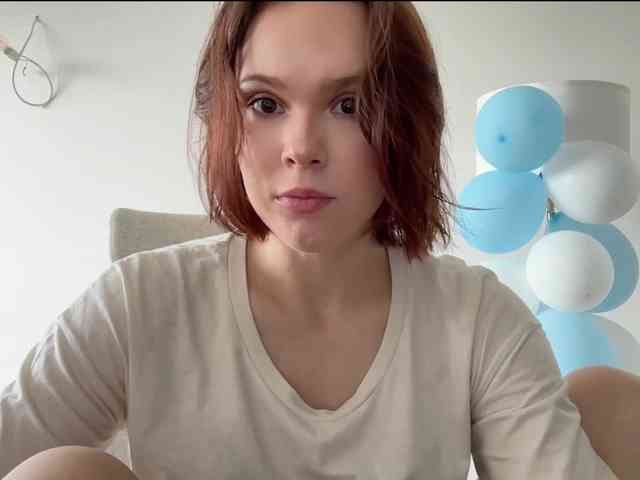 StacyLuxxe webcam