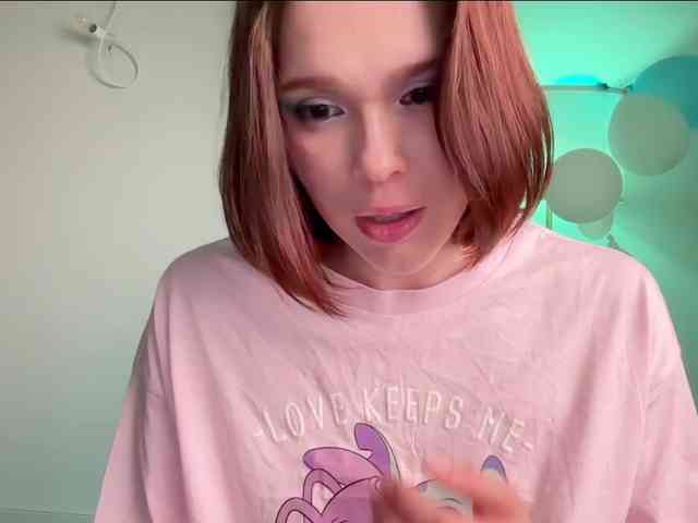 StacyLuxxe webcam