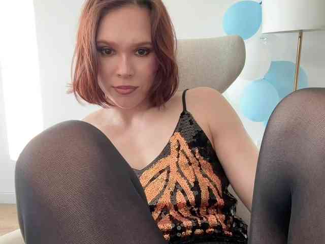StacyLuxxe webcam