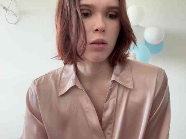 StacyLuxxe webcam