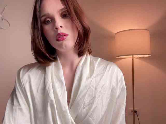 StacyLuxxe webcam
