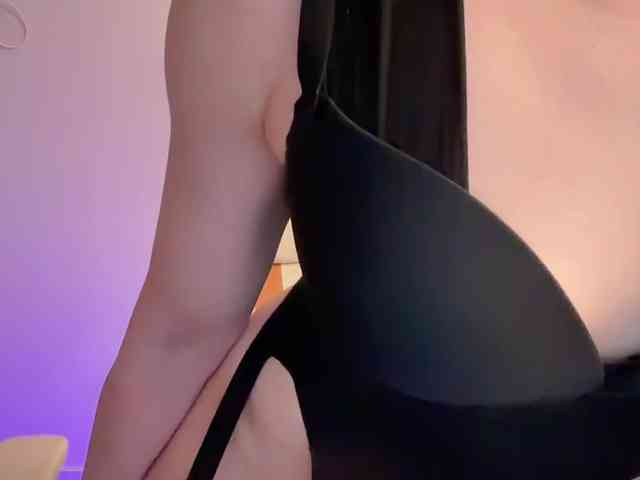 StacyLuxxe webcam
