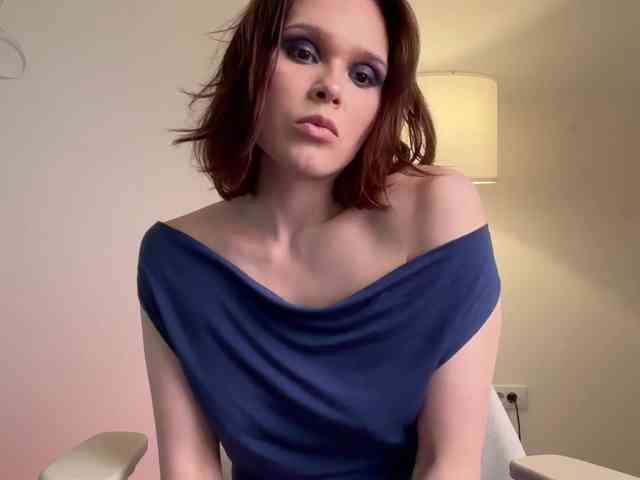 StacyLuxxe webcam