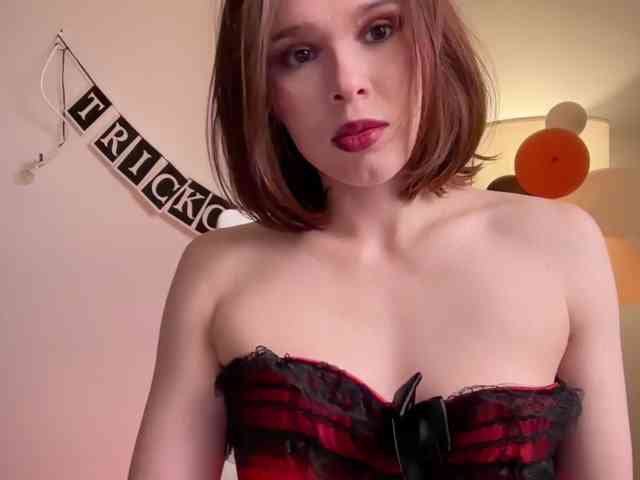 StacyLuxxe webcam