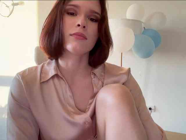 StacyLuxxe webcam