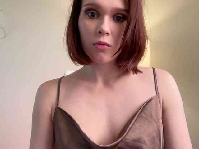 StacyLuxxe webcam