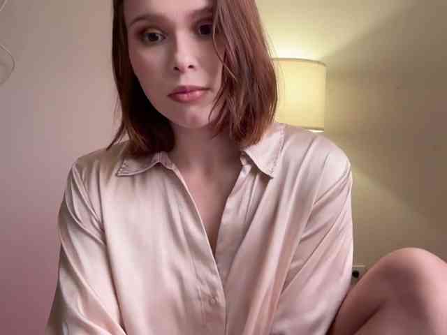 StacyLuxxe webcam