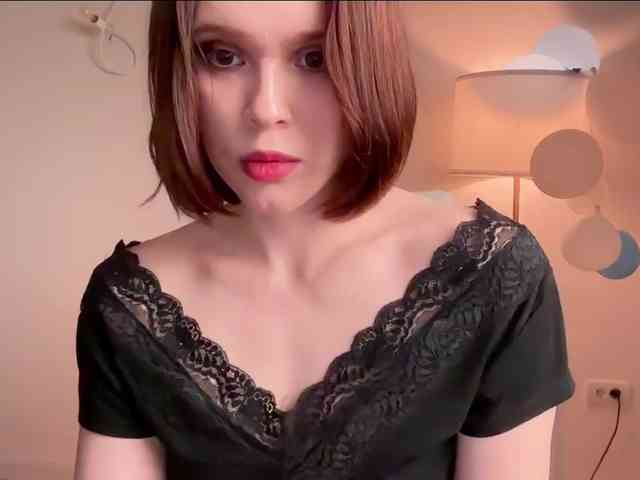 StacyLuxxe webcam