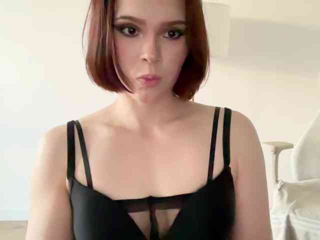 StacyLuxxe webcam