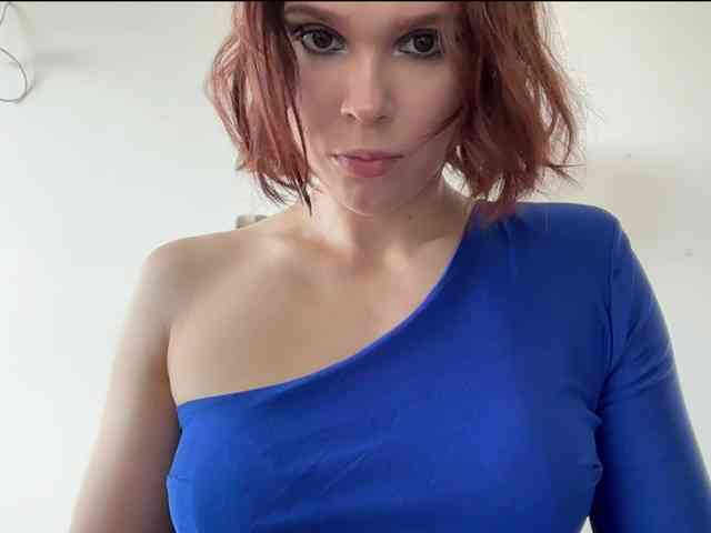StacyLuxxe webcam