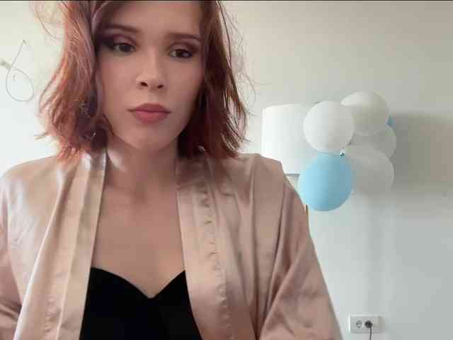 StacyLuxxe webcam