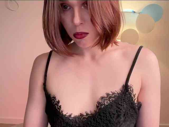 StacyLuxxe webcam