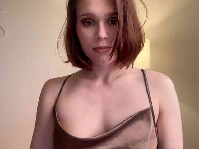 StacyLuxxe webcam