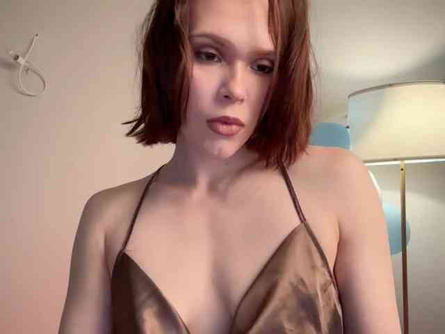 StacyLuxxe webcam