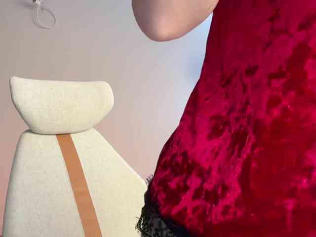 StacyLuxxe webcam