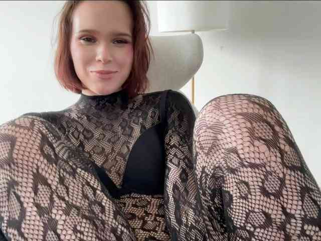 StacyLuxxe webcam