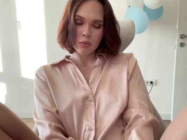 StacyLuxxe webcam