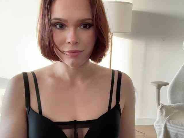 StacyLuxxe webcam