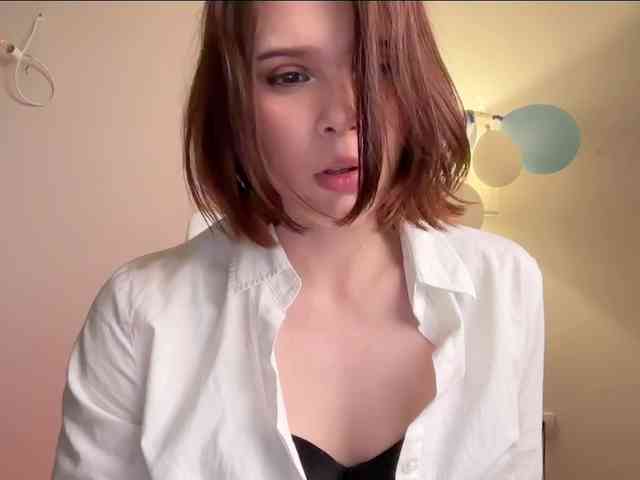 StacyLuxxe webcam