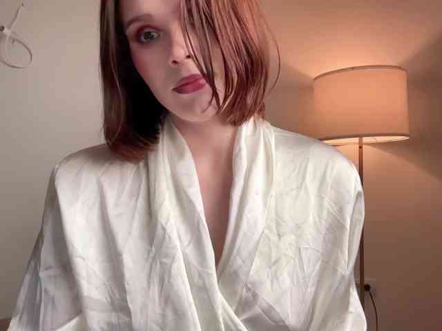 StacyLuxxe webcam