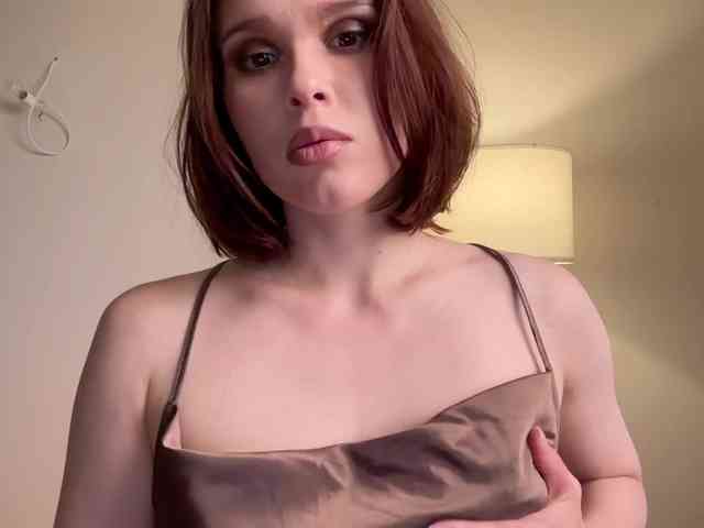 StacyLuxxe webcam