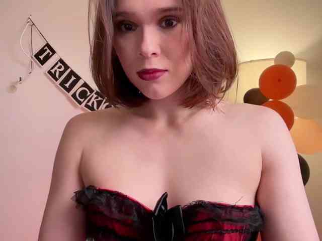 Model: StacyLuxxe