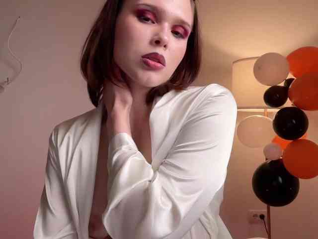 StacyLuxxe webcam