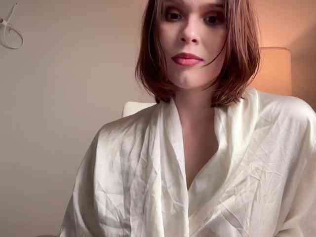 StacyLuxxe webcam