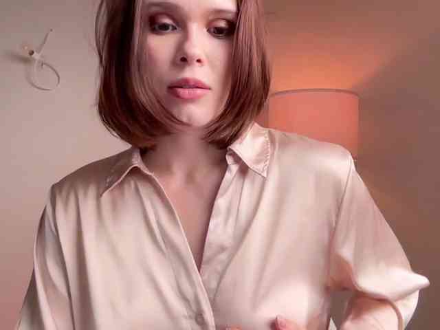 StacyLuxxe webcam