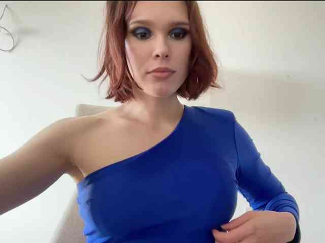 StacyLuxxe webcam