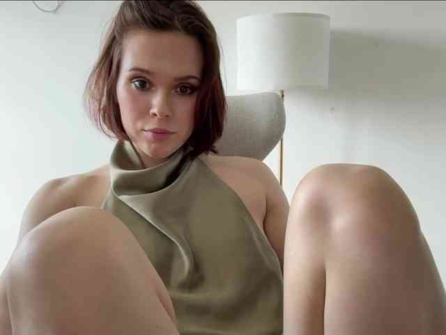 StacyLuxxe webcam