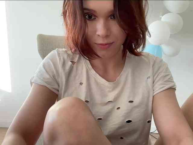 StacyLuxxe webcam