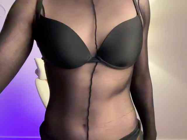 StacyLuxxe webcam