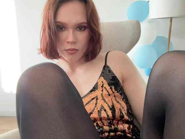 StacyLuxxe webcam